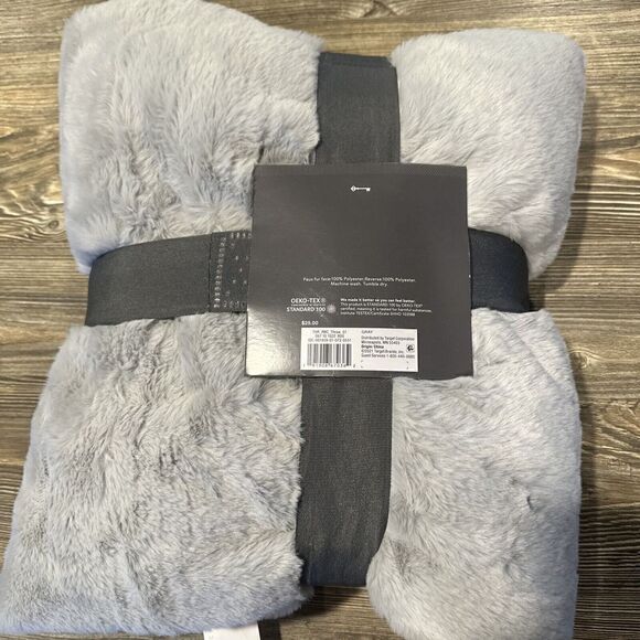 Faux Rabbit Fur Throw Blanket Light Gray - Threshold. 50”x60”. NWT. - Picture 6 of 7